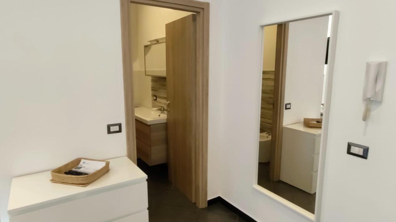 Karina, To The Beach With Terrace And Private Parking Savone Extérieur photo